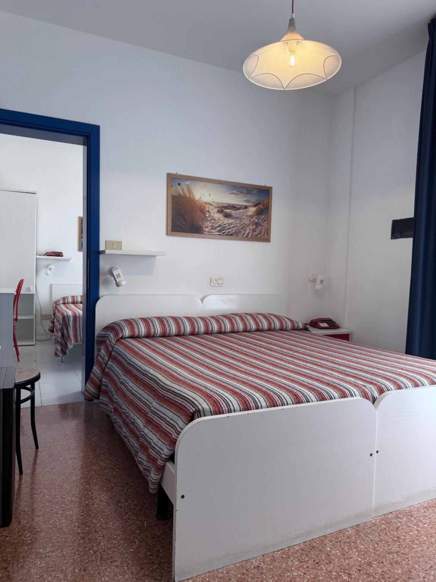לידו די ג'סולו Hotel Wally מראה חיצוני תמונה